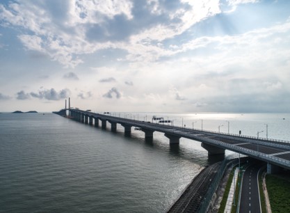 港珠澳大橋-珠海公路口岸廣告